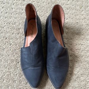 Size 10 royale free people flats